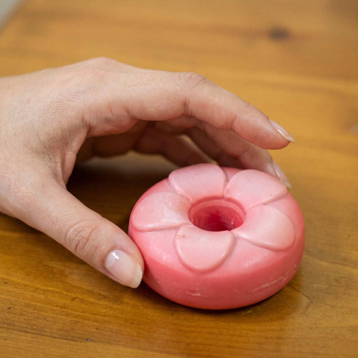 Pink Daunts Soap 100 GM – handmade by Nilyda (photo 6)